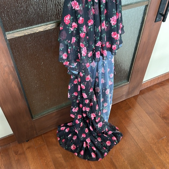 Floral One-Shoulder Evening Dress size 8. - Picture 7 of 11